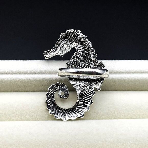 925 Sterling Silver Detailed Seahorse Boho Style Statement Ring Size 8 - Picture 6 of 10